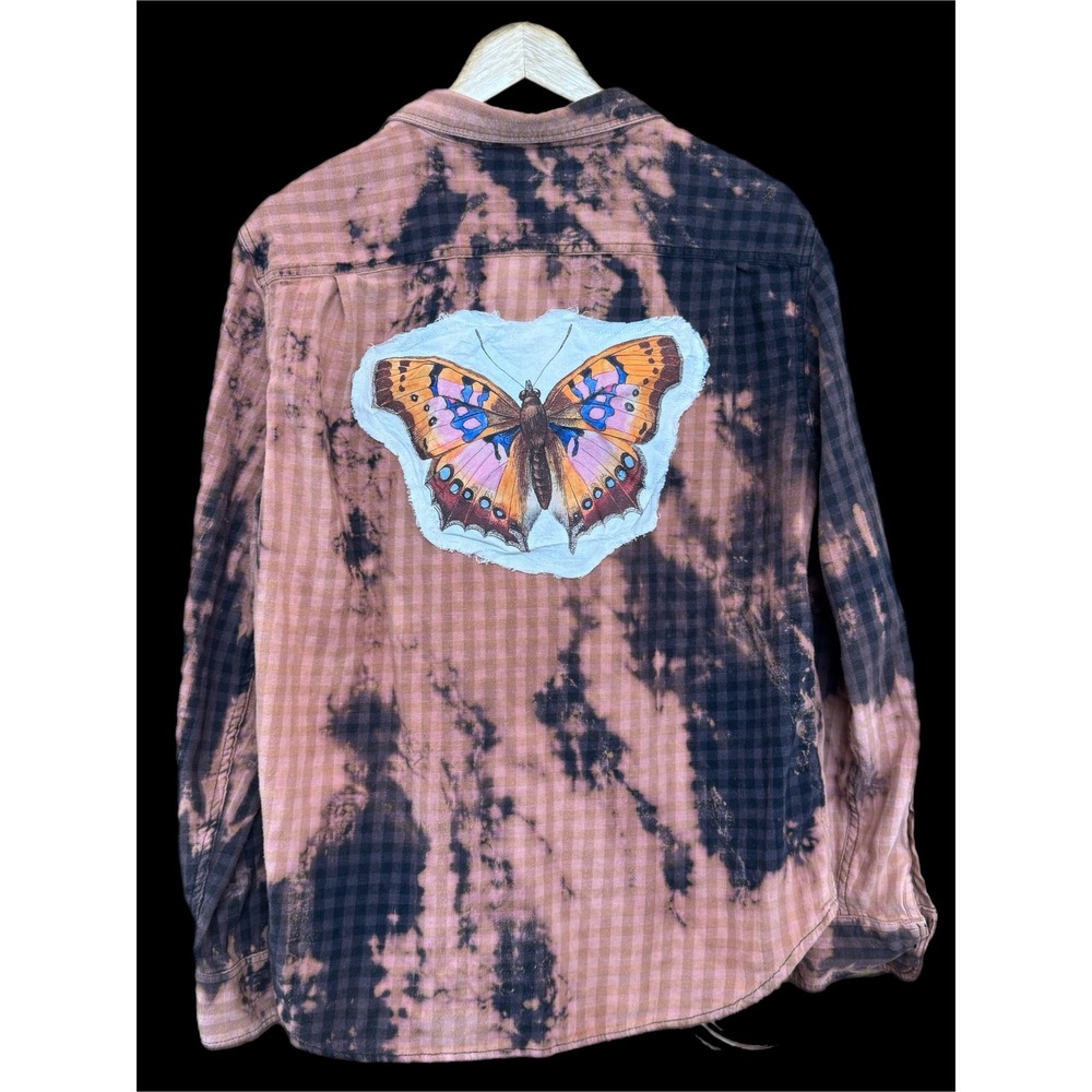 Old Navy Size L Distressed Flannel w Raw Edge Butterfly Back‎ Patch